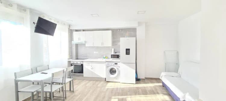 APARTMENT BASIC Room, Style Apartments Cabanyal Marina Beach, Valencia