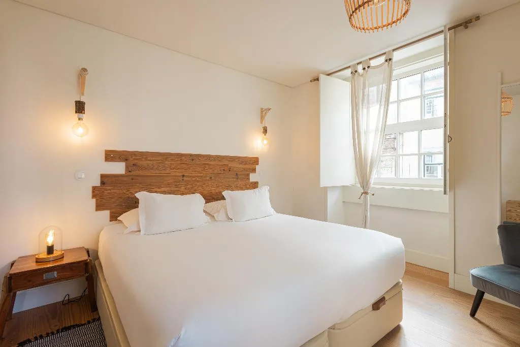 APARTMENT DELUXE ONE BEDROOM Room, Almaria - Edificio Officina Real, Lisbon
