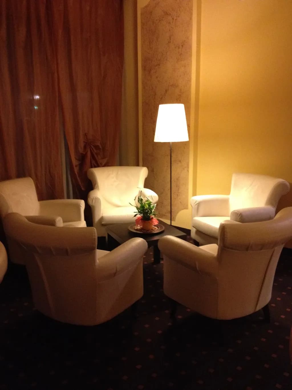 Bar, Moon Palace Hotel, Milan