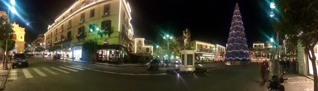 General view, Piazza Tasso B B, Naples