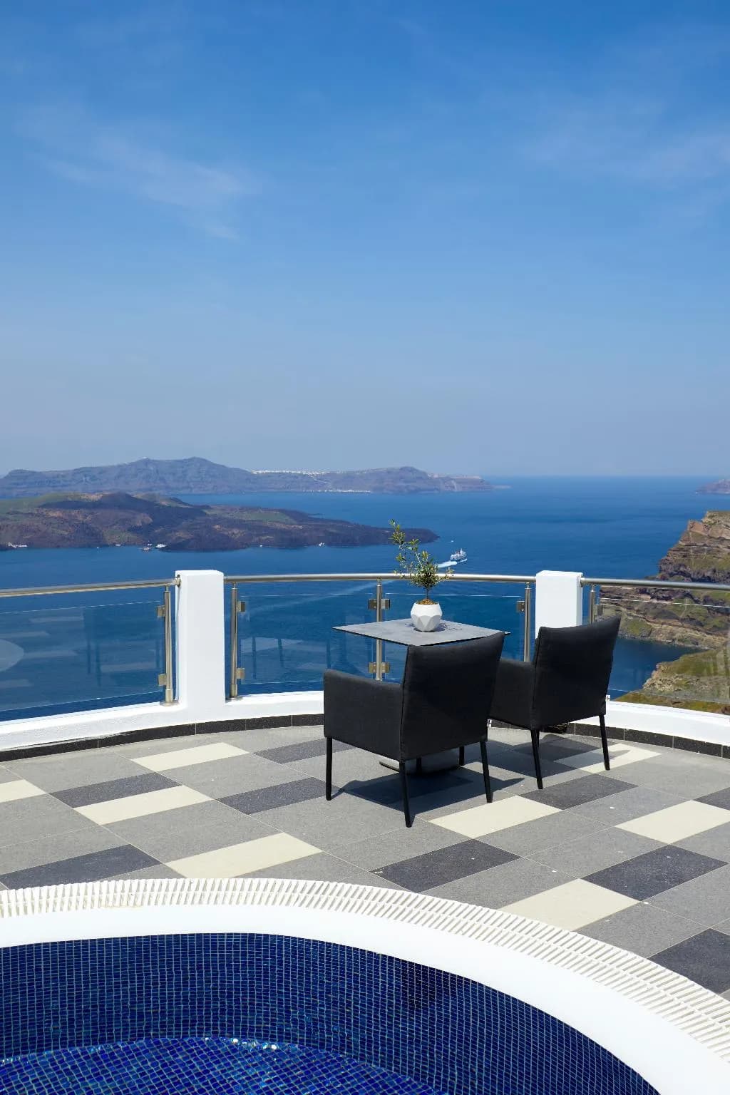 Double or Twin SEA VIEW WITH PRIVATE POOL Room, Petit Palace, Santorini