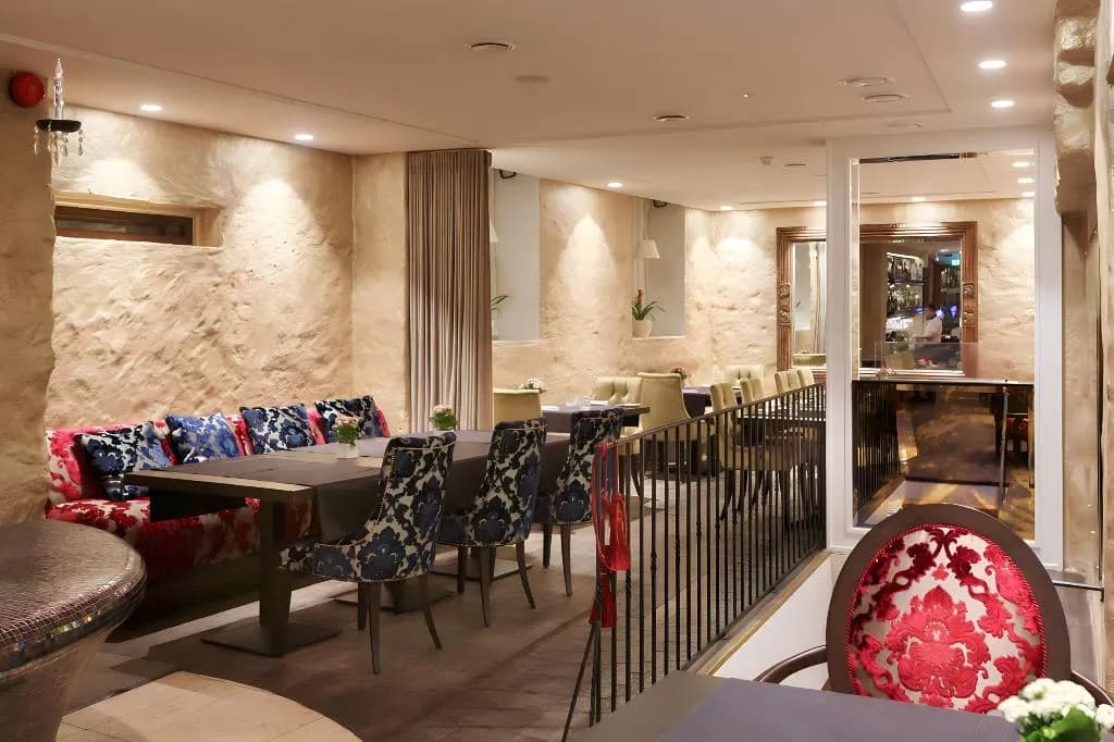 Bar, Rixwell Collection Savoy Boutique Hotel, Tallinn