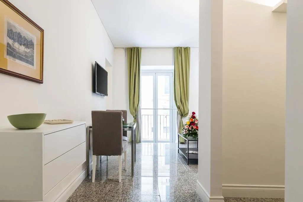 APARTMENT STANDARD Room, Apartamentos Lungomare, Naples