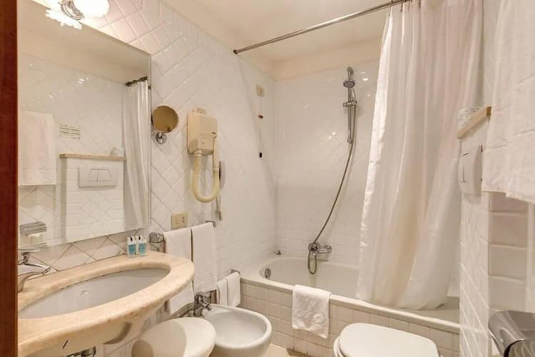 DOUBLE CLASSIC Room, Hotel Cortina Roma, Rome