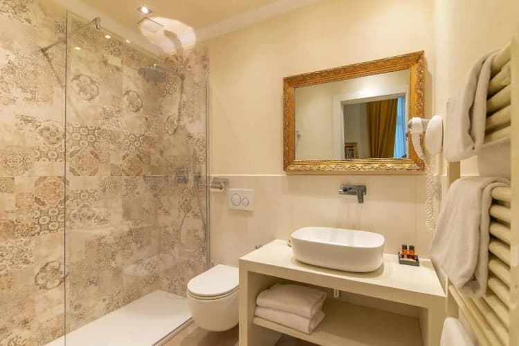 DOUBLE CLASSIC Room, Porta Faenza, Florence