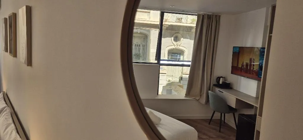 DOUBLE STANDARD Room, Figleaf Kypseli, Athens