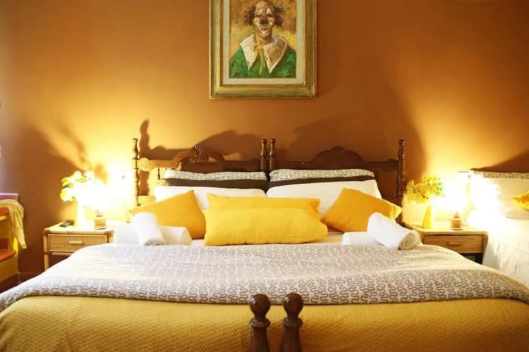 Room, Central Beds, Florence