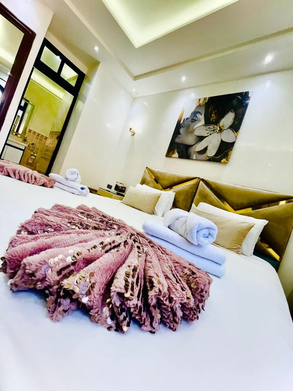 Double or Twin SUPERIOR KING BED Room, Riad Douirtna, Marrakech
