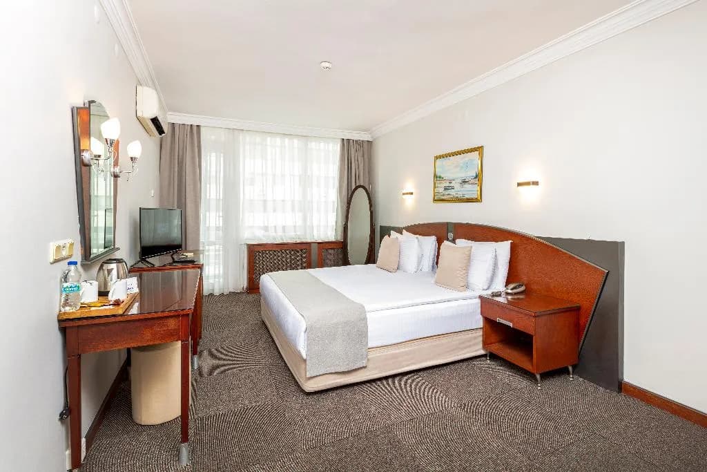 Double or Twin KING SIZE BED Room, Kaya Hotel, Izmir