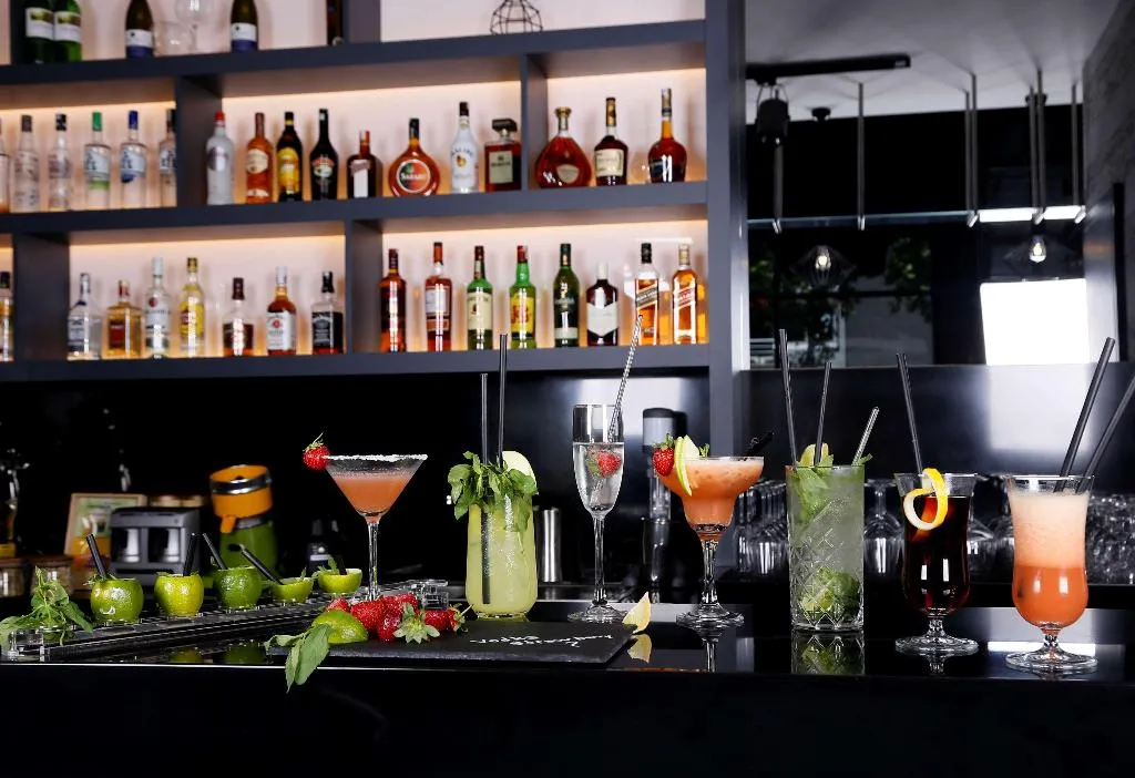 Bar, Park Inn by Radisson Izmir, Izmir