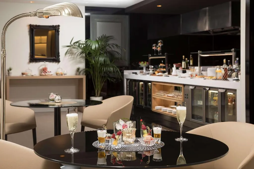 Bar, Melia Madrid Serrano, Madrid