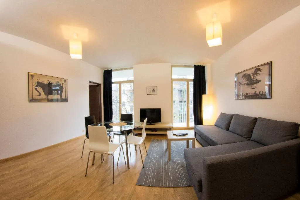 APARTMENT CAPACITY 5 ONE BEDROOM Room, Yourplace Biskupia Apartments, Krakow