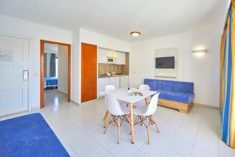 APARTMENT CAPACITY 4 ONE BEDROOM Room, Gavimar Ariel Chico Club & Resort, Majorca