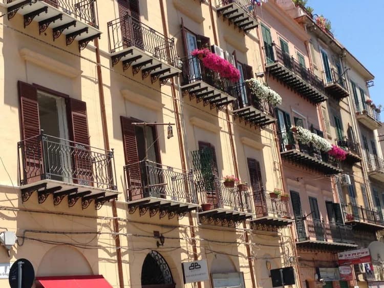 General view, B&B White, Palermo