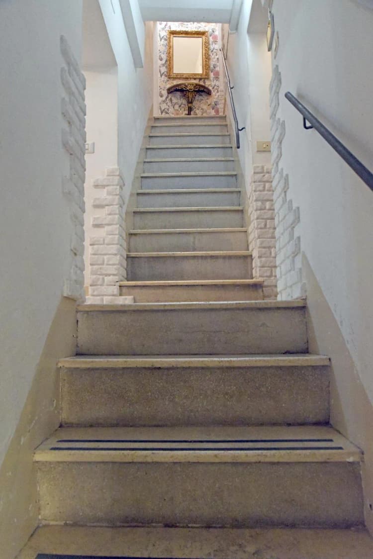 DOUBLE DELUXE ONE BED Room, Guest House Ventisei Scalini A Trastevere, Rome