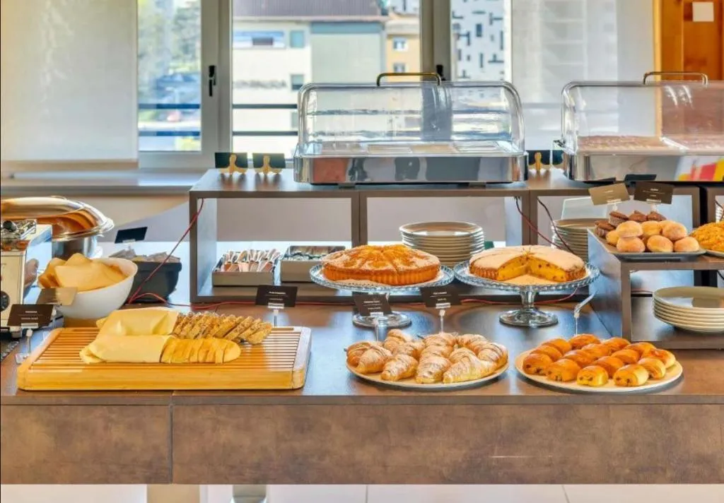 Bar, B&B Hotel Milano La Spezia, Milan