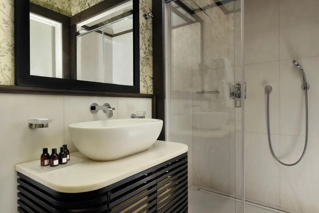 DOUBLE DELUXE WITH VIEWS Room, San Firenze Suites And Spa, Florence