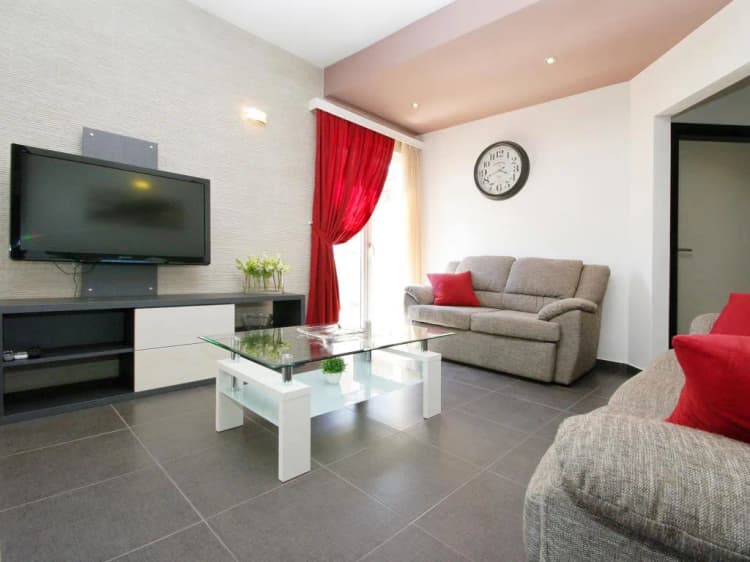 APARTMENT CAPACITY 4 Room, Apartments Elza, Split