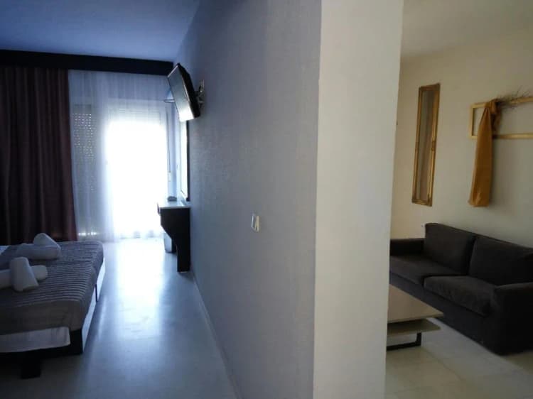 FAMILY ROOM EXECUTIVE TWO BEDROOMS Room, Skion Palace, Thessaloniki