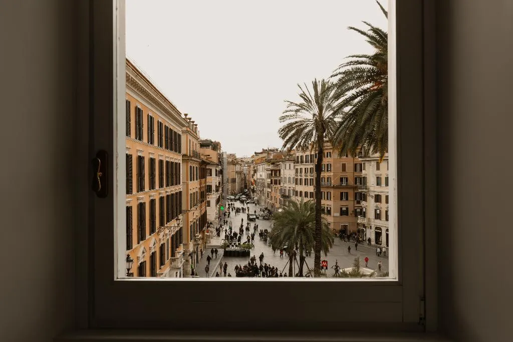 APARTMENT CAPACITY 9 Room, Piazza Di Spagna 9, Rome
