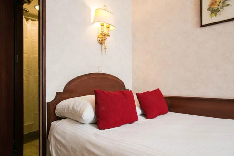 DOUBLE WITH DOUBLE BED Room, Atlanta, Amsterdam