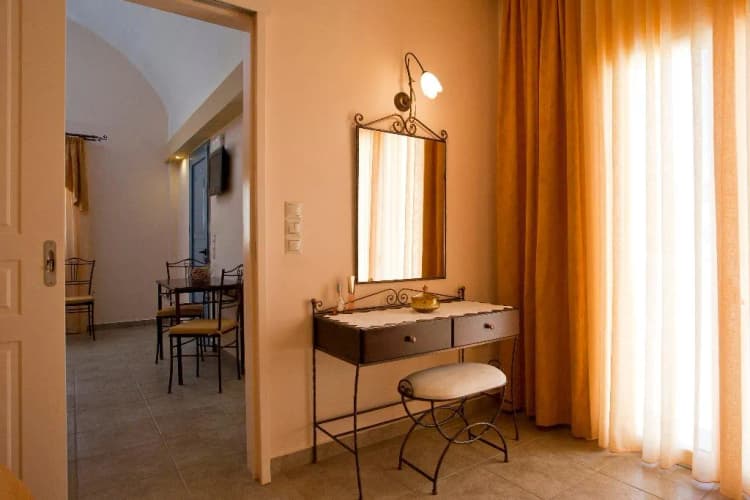 APARTMENT CAPACITY 4 Room, Preka Maria, Santorini
