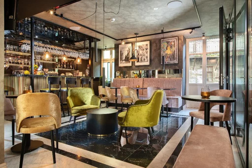 Bar, M29, Krakow