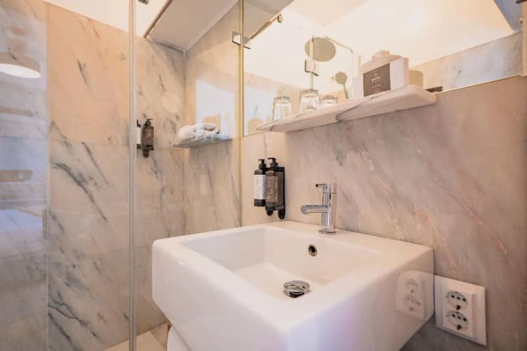 DOUBLE ONE BEDROOM ONE BATHROOM Room, Quinta Colina By Shiadu, Lisbon