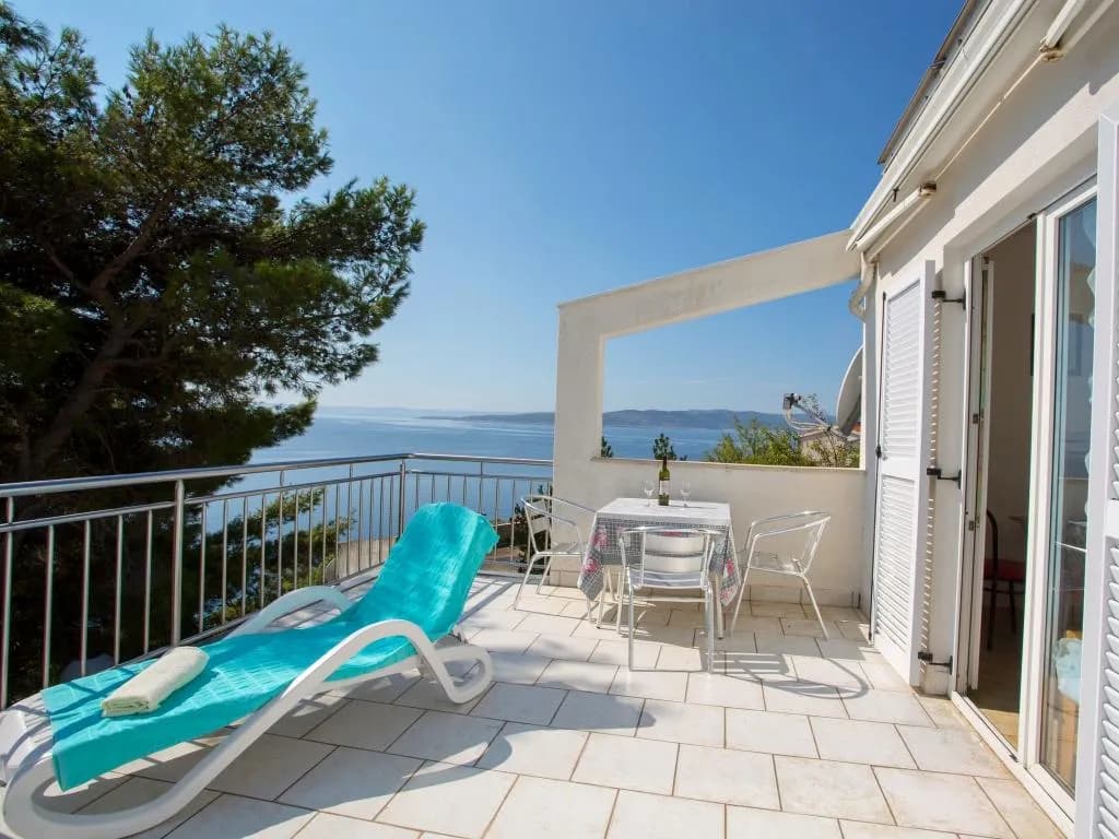 APARTMENT CAPACITY 4 Room, Boris, Split