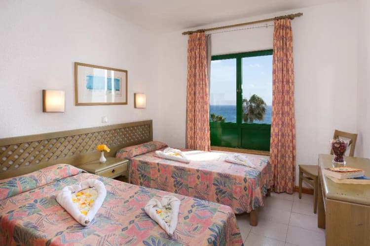 APARTMENT CAPACITY 4 ONE BEDROOM Room, BLUESEA Apartamentos Costa Teguise Beach, Lanzarote