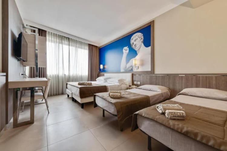 FAMILY ROOM STANDARD Room, Eracle Hotel, Naples