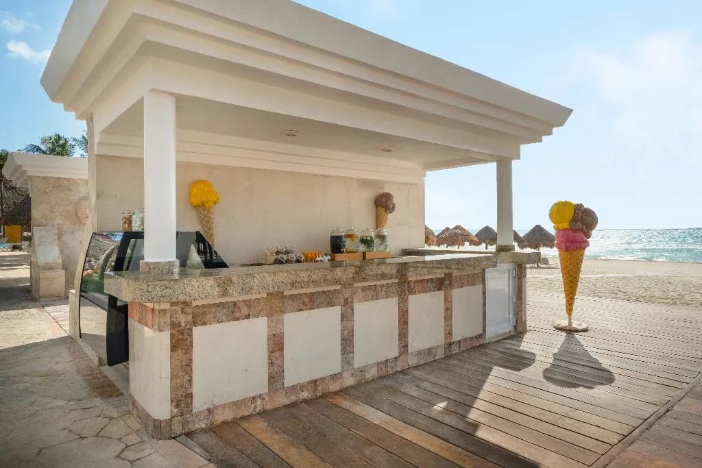 Bar, Iberostar Waves Quetzal All Inclusive, Cancun Area