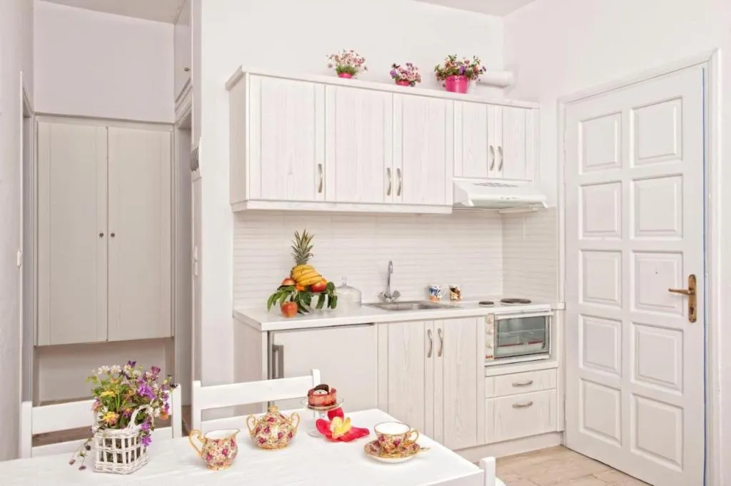 APARTMENT CAPACITY 4 Room, Galini Studios & Apartments, Crete