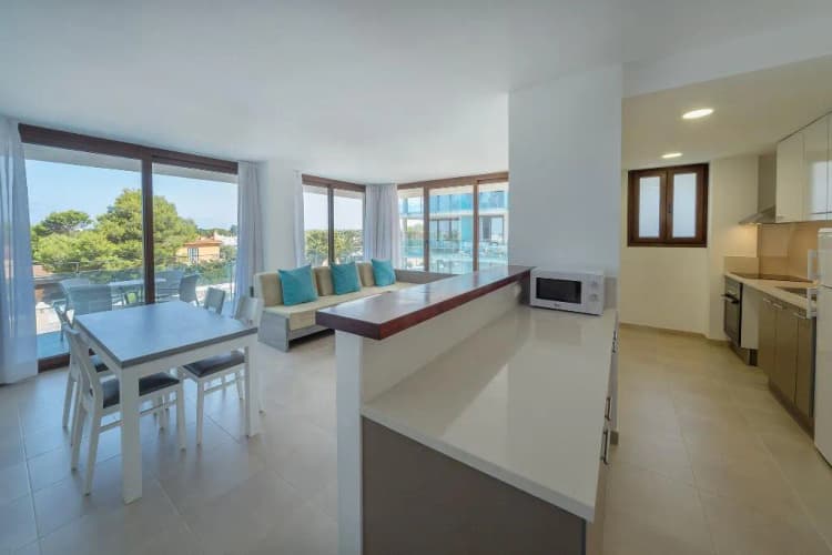 APARTMENT CAPACITY 6 THREE BEDROOM Room, Caprice Skyline Aparthotel, Menorca