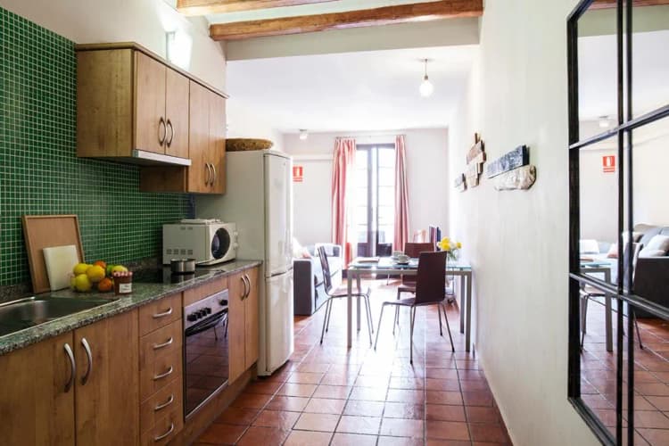 APARTMENT CAPACITY 2 Room, AinB Las Ramblas-Guardia Apartments, Barcelona