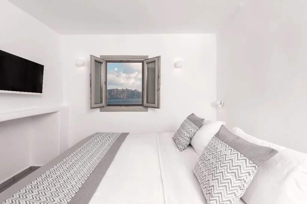 CAVE WITH DOUBLE BED Room, Caldera Premium Villas, Santorini