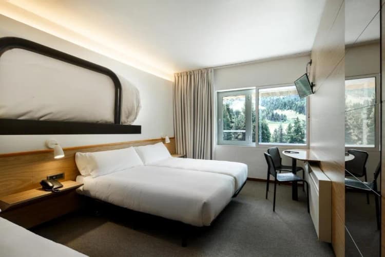Double or Twin STANDARD Room, Alp Hotel Masella, Costa Brava