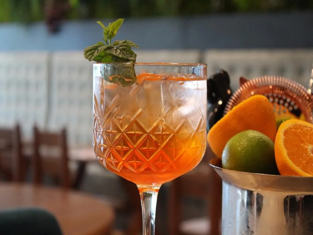 Bar, Berkeley, Dubrovnik