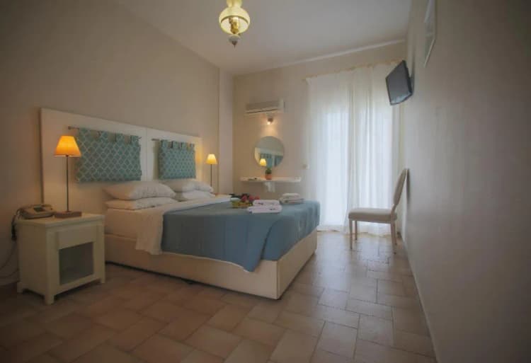 Double or Twin STANDARD Room, Coral Beach, Corfu