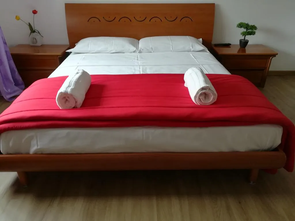 DOUBLE WITH SHARED BATHROOM Room, Venice Amazing House, Venice