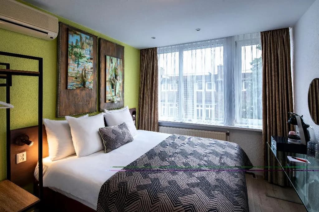 Double or Twin STANDARD Room, Hotel Jupiter, Amsterdam