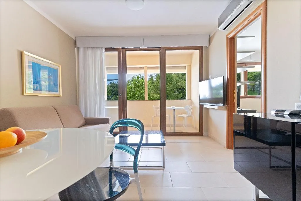 APARTMENT GARDEN VIEW Room, The Residence, Split