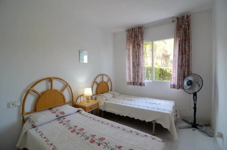 APARTMENT CAPACITY 4 TWO BEDROOMS Room, Green Club, Costa Brava