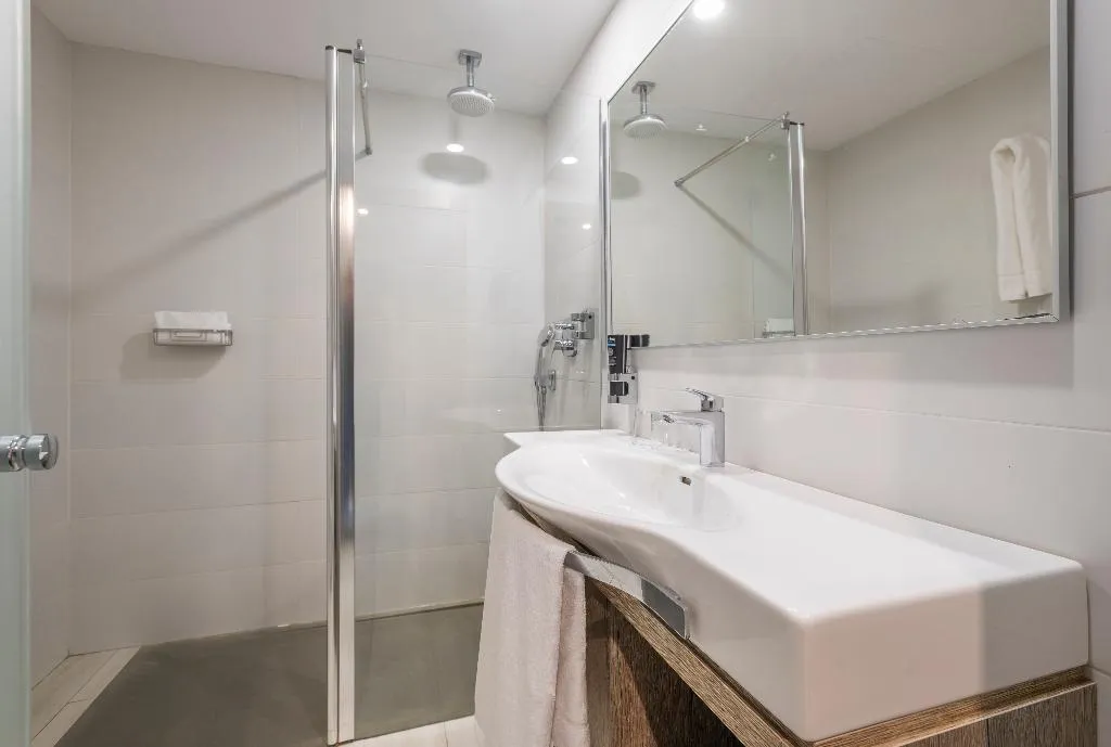APARTMENT CAPACITY 5 Room, Leonardo Royal Htl Mallorca Palmanova Bay, Majorca