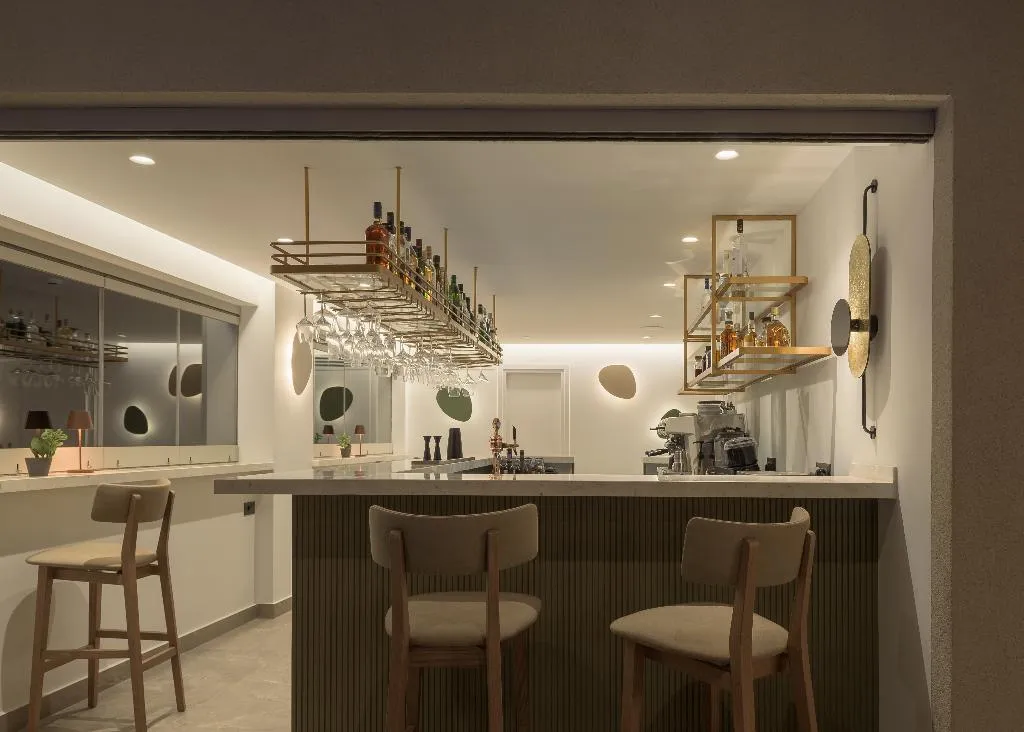 Bar, Galaxy Suites Boutique Resort, Crete
