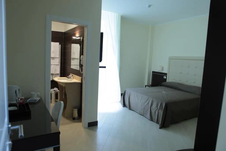 DOUBLE SUPERIOR Room, Ferdinando II, Naples