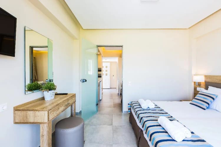 APARTMENT CAPACITY 3 Room, Theo Star Beach Hotel, Crete