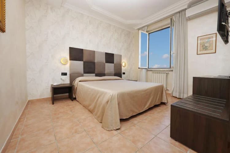 Double or Twin STANDARD Room, Rimini Hotel, Rome
