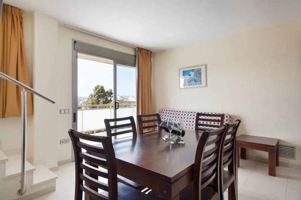 APARTMENT CAPACITY 6 Room, Salou Center, Costa Dorada