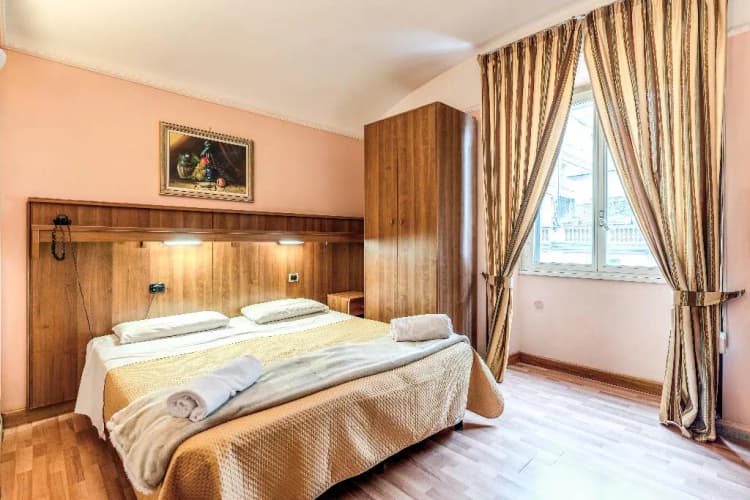 DOUBLE STANDARD Room, Altavilla, Rome